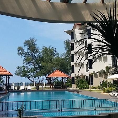 Samsuria Beach Resort & Residence Чератинг Экстерьер фото