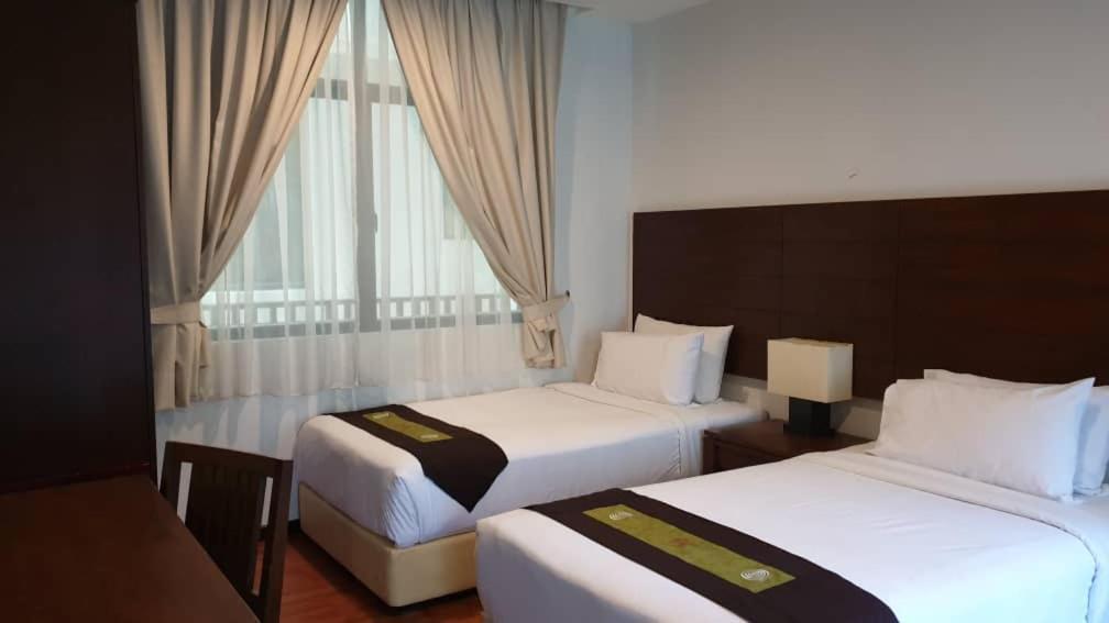 Samsuria Beach Resort & Residence Чератинг Экстерьер фото