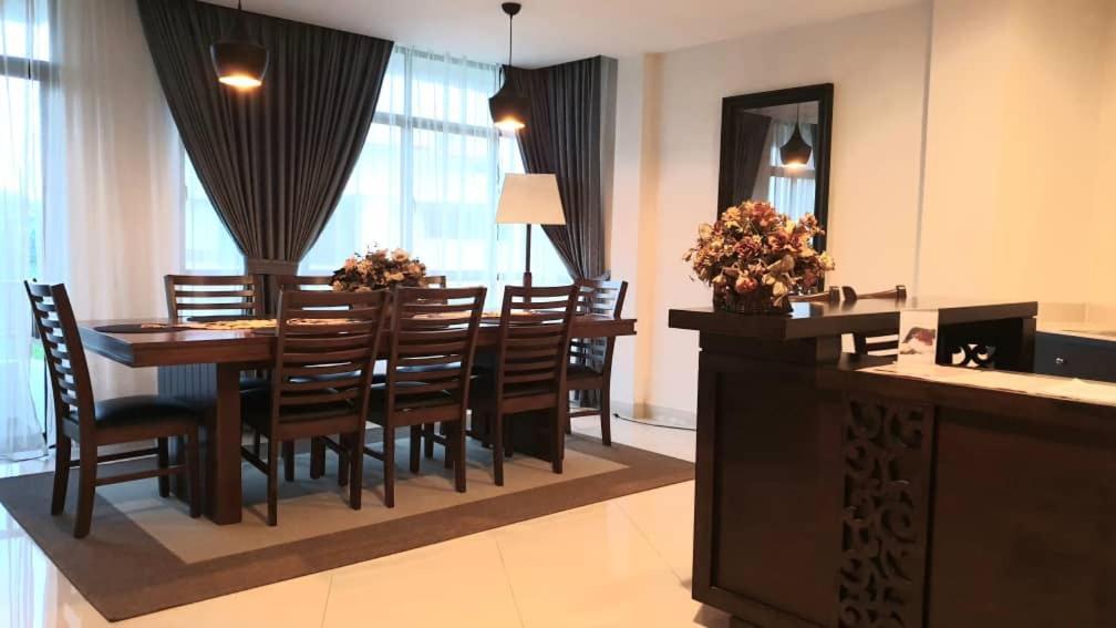 Samsuria Beach Resort & Residence Чератинг Экстерьер фото